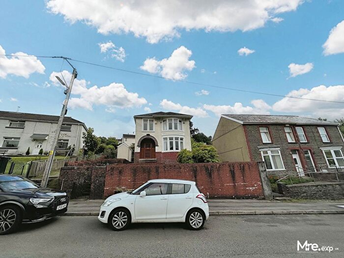 3 Bedroom Detached House For Sale In Coronation Avenue, Cymmer, Port Talbot, SA13