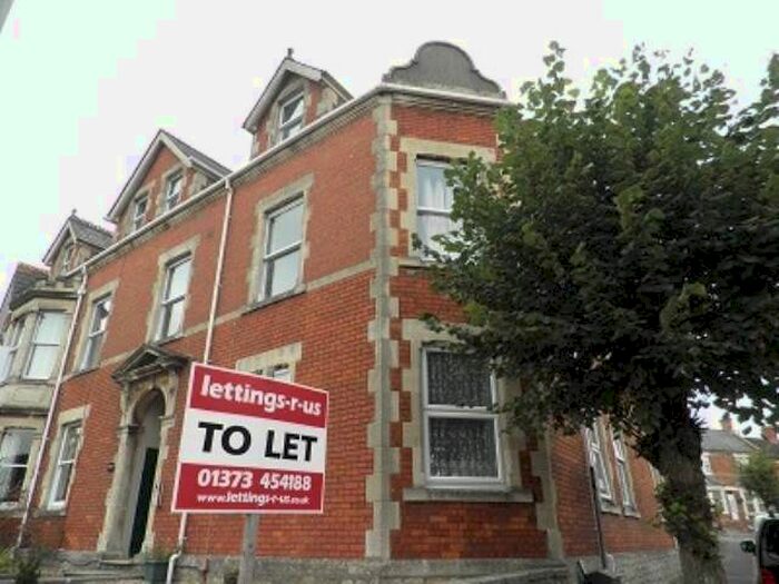 1 Bedroom Flat To Rent In Wallbridge House Portway, Frome, Somerset, BA11