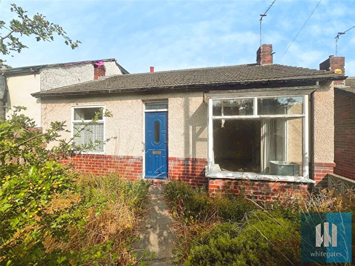 2 Bedroom Bungalow For Sale In Lincroft Avenue, Dalton, Huddersfield, HD5