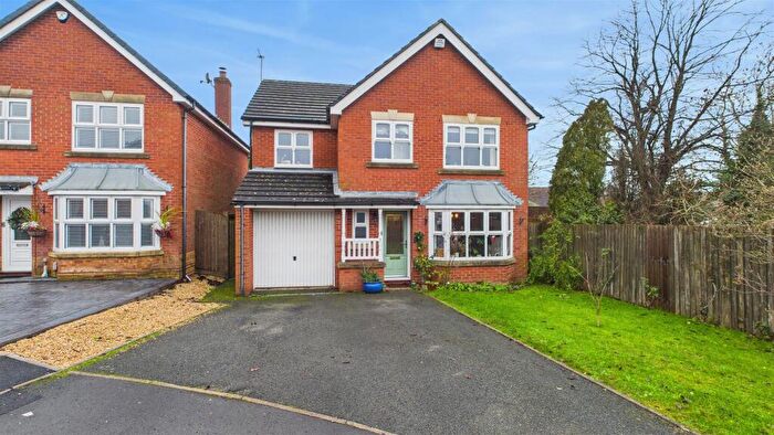 4 Bedroom Detached House For Sale In Matthews Close, Rowley Regis, B65