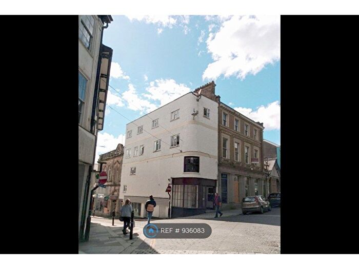 1 Bedroom Flat To Rent In Church View, St. Austell, PL25