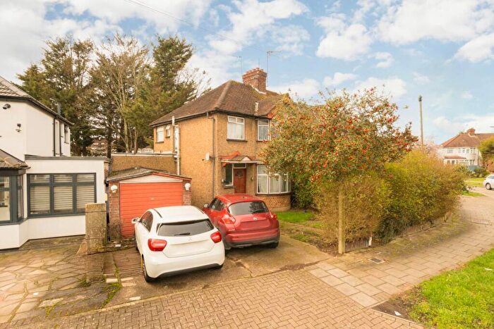 4 Bedroom Semi Detached House For Sale In Southdown Crescent, Harrow, Middlesex, HA2