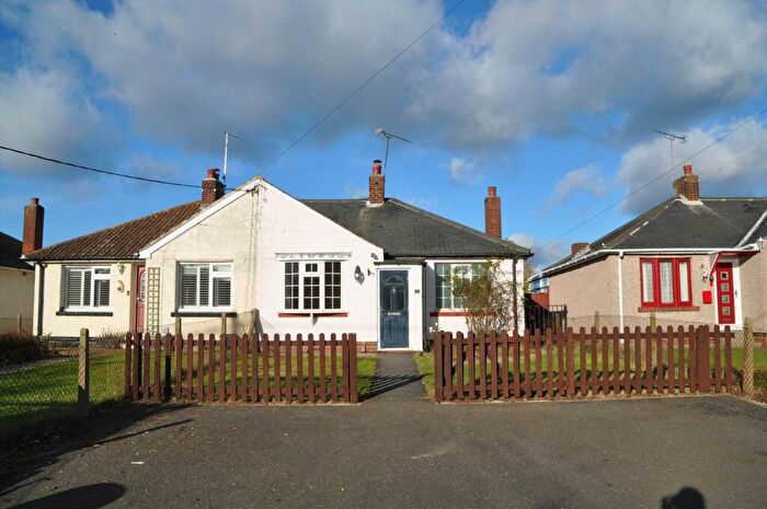 2 Bedroom Semi-Detached Bungalow To Rent In Storms Way, Chelmsford, CM2