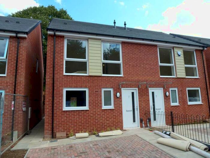 3 Bedroom Semi-Detached House To Rent In Brodwell Grove, NG3