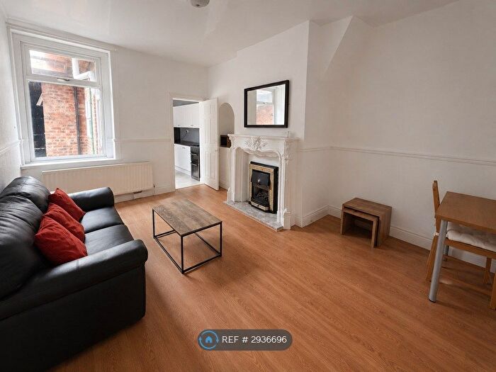 2 Bedroom Flat To Rent In Lynnwood Terrace, Newcastle Upon Tyne, NE4