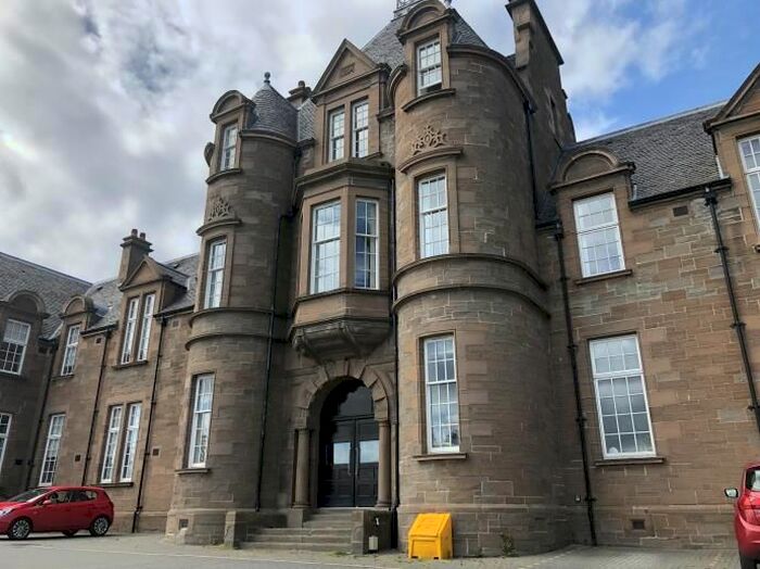 2 Bedroom Flat To Rent In Blackness Road, Dundee, DD2