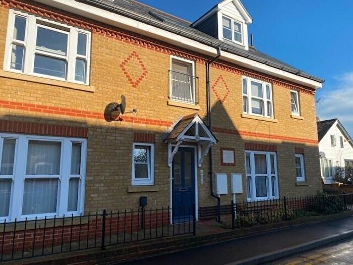 3 Bedroom Apartment To Rent In Harwich Street, Whitstable, CT5