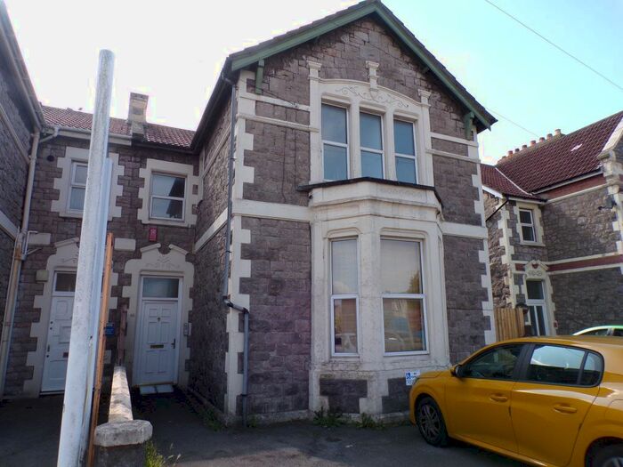 1 Bedroom Flat To Rent In Locking Road, Weston-Super-Mare BS23