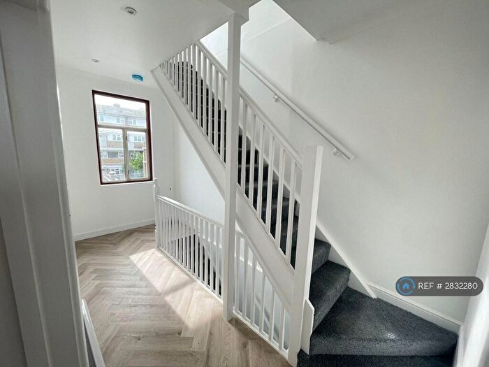 2 Bedroom Flat To Rent In Barking Road, London, E13