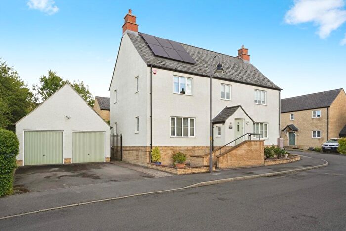 4 Bedroom Detached House For Sale In Jennings Orchard, Cheltenham, Gloucestershire, GL52