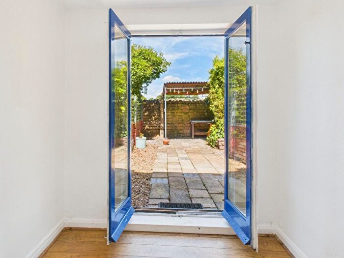 2 Bedroom End Of Terrace House For Sale In Vernon Avenue, Old Basford, Nottingham, NG6