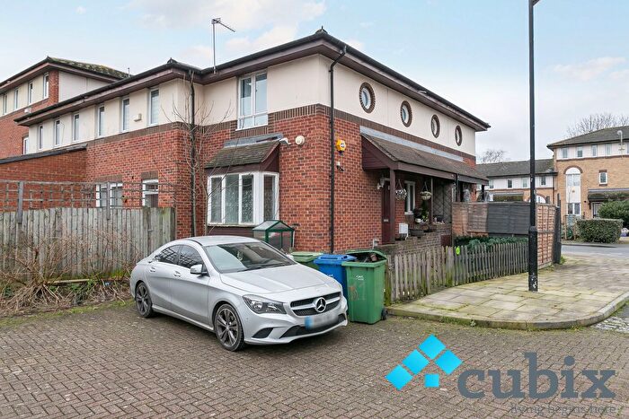 1 Bedroom Terraced House To Rent In Oxley Close, London, SE1