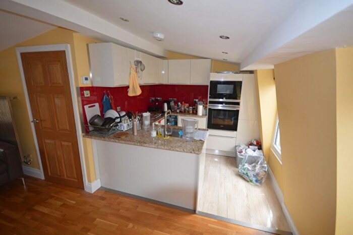 3 Bedroom Apartment To Rent In Caledonian Road, London, N1