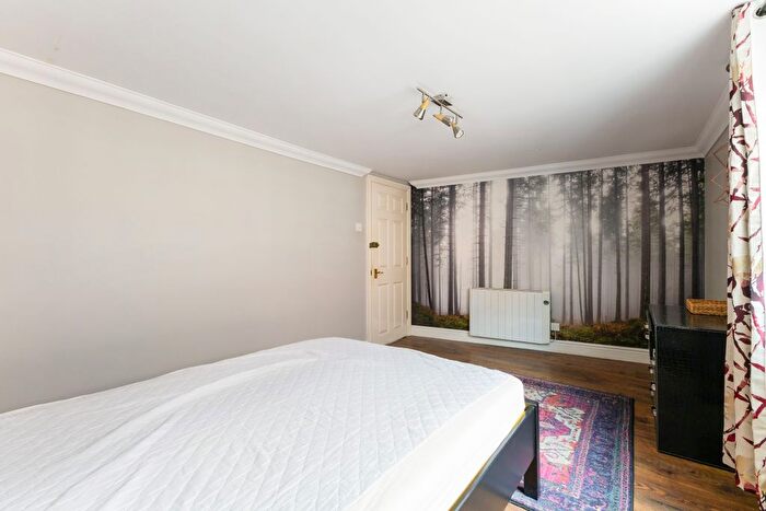 3 Bedroom Flat To Rent In George Street, Oxford, OX1