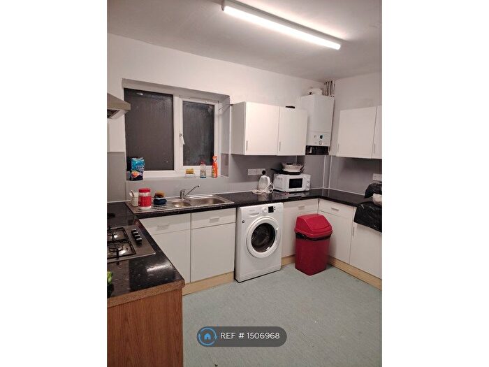 5 Bedroom Terraced House To Rent In Feenan Highway, Tilbury, RM18