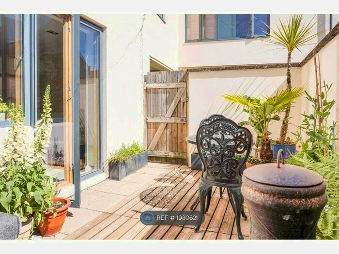 1 Bedroom Flat To Rent In Compass House, Bedminster, Bristol, BS3