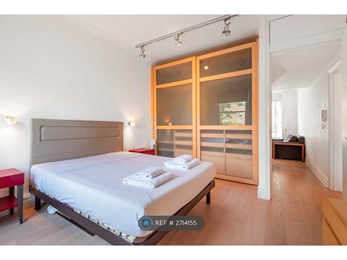 1 Bedroom Flat To Rent In Primrose Gardens, London, NW3