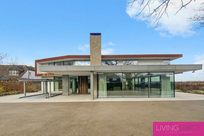 6 Bedroom Detached House To Rent In Waggon Road, Hadley Wood, EN4