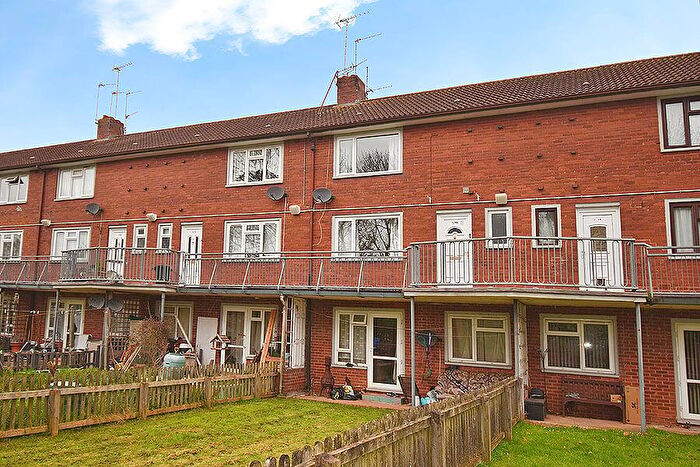 2 Bedroom Maisonette For Sale In Burnthouse Lane, Wonford, Exeter, EX2