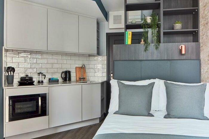 Studio To Rent In Crossharbour Plaza, London, E14