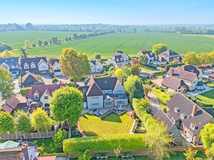 6 Bedroom Detached House For Sale In Mill Road, Felsted, Dunmow, CM6