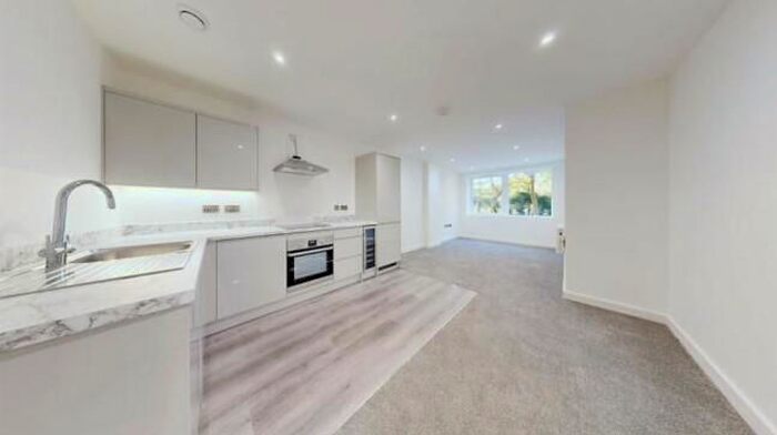 2 Bedroom Flat To Rent In Bond House, Newbury, RG14