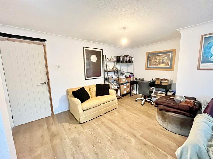 3 Bedroom End Of Terrace House For Sale In Norman Road, Newhaven, BN9
