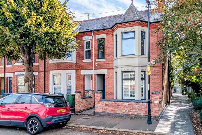 3 Bedroom Semi Detached House For Sale In Beaconsfield Road, Stoke, CV2