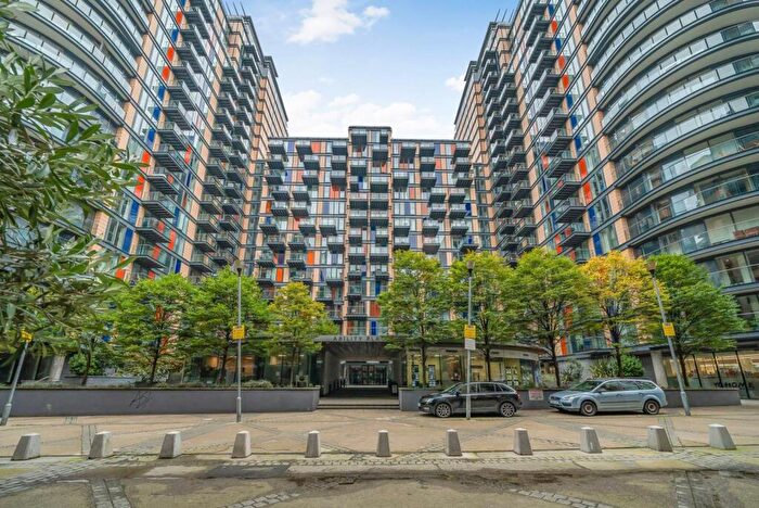 2 Bedroom Flat To Rent In Ability Place, Docklands, London, E14