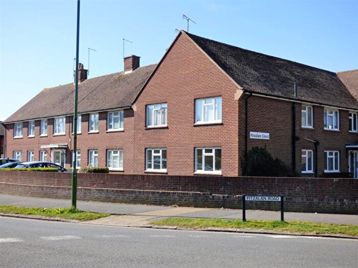 2 Bedroom Apartment To Rent In Fitzalan Road, Littlehampton, BN17