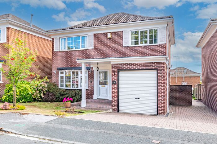 4 Bedroom Detached House For Sale In Oakwood Rise, Oakwood, Leeds, LS8