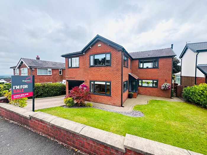 3 Bedroom Detached House For Sale In Old Vicarage Road, Horwich, Bolton, BL6