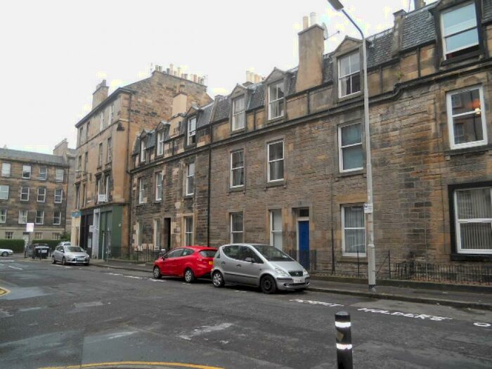 1 Bedroom Flat To Rent In Blackwood Crescent, Edinburgh, EH9
