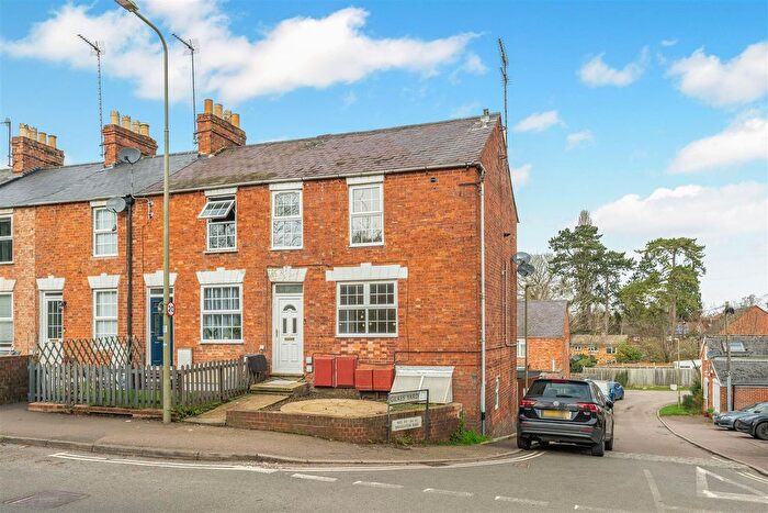 3 Bedroom Terraced House For Sale In Broughton Road, Banbury, OX16