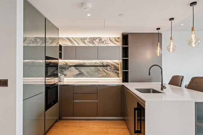 2 Bedroom Flat To Rent In Reflection Apartments, White City Living, W12