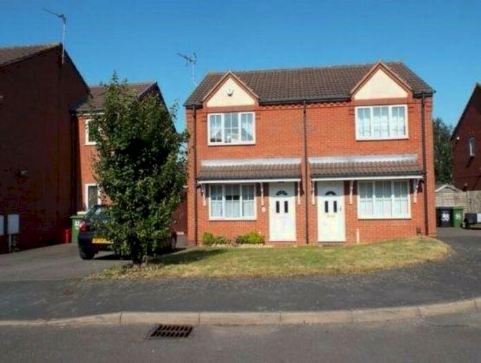 2 Bedroom Semi-Detached House To Rent In Birchwood Avenue, Dordon, Tamworth, B78