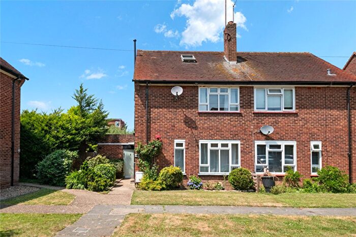 3 Bedroom Semi Detached House For Sale In Austins Lane, Ickenham, Uxbridge, UB10