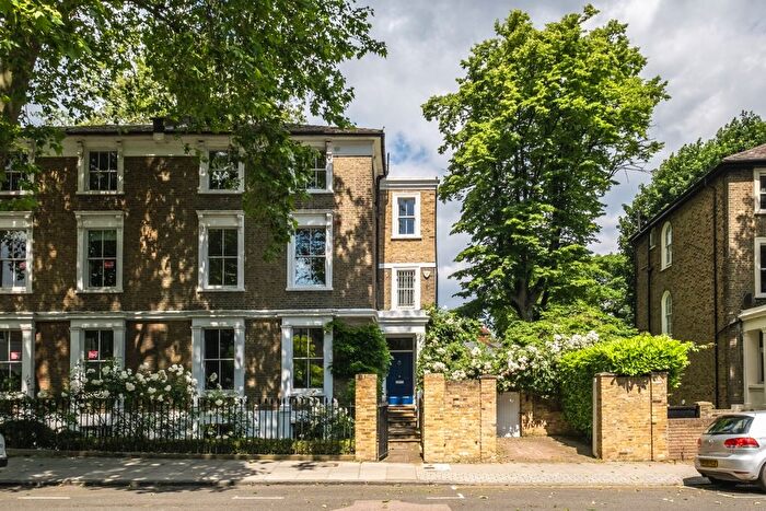 6 Bedroom Semi-Detached House To Rent In Northampton Park, London, N1
