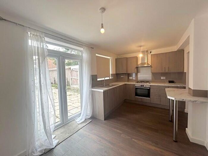 3 Bedroom House To Rent In Thurloe Gardens, Romford, RM1