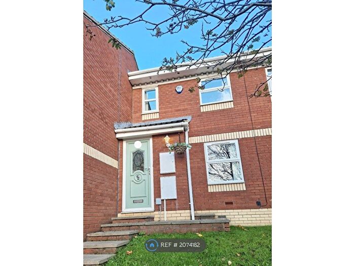 2 Bedroom Terraced House To Rent In Laneside Gardens, Morley, Leeds, LS27