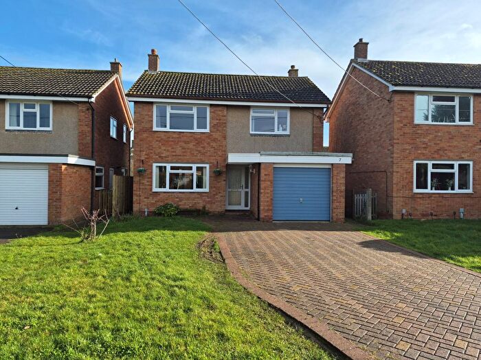 3 Bedroom Detached House For Sale In Manor Gardens, Grove, Wantage, Oxfordshire, OX12