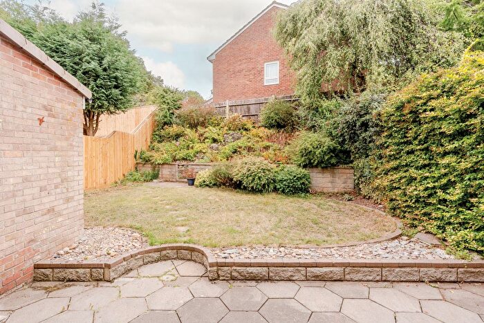 4 Bedroom Link Detached House For Sale In Royal Close, Henbury, Bristol, BS10