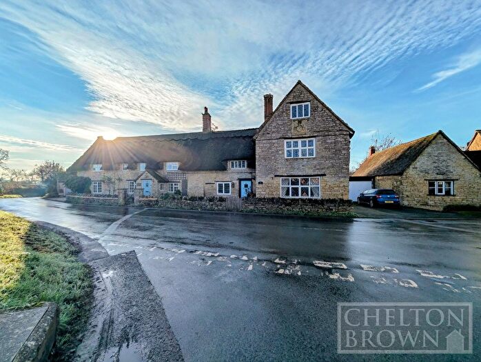 3 Bedroom Semi Detached House For Sale In Cross Tree Road, Wicken, MK19