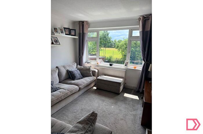 2 Bedroom Maisonette To Rent In Nursery Avenue, Bexleyheath, Kent, DA7