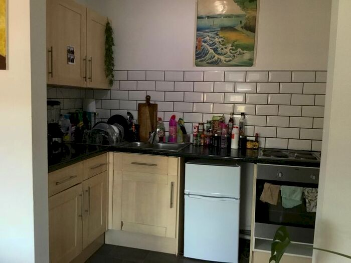 2 Bedroom Flat To Rent In Langney Road, Eastbourne, BN21