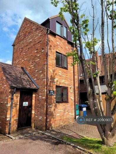 1 Bedroom Semi-Detached House To Rent In Malthouse Square, Princes Risborough, HP27