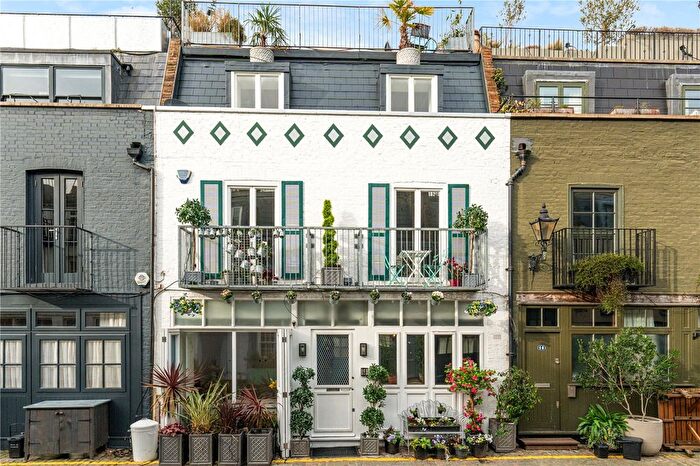 3 Bedroom Detached House To Rent In St. Lukes Mews, London, W11