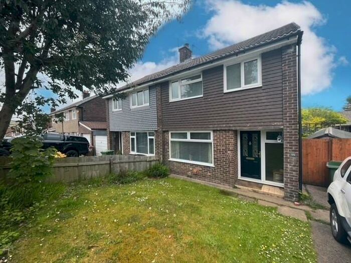 3 Bedroom House To Rent In Caerleon Court, Caerphilly, CF83