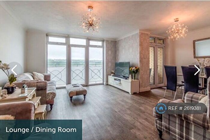 2 Bedroom Flat To Rent In Mayflower House, Rochester, ME1