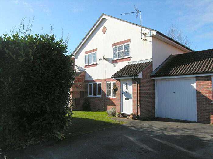 2 Bedroom Semi-Detached House To Rent In Collins Close, Newbury, RG14